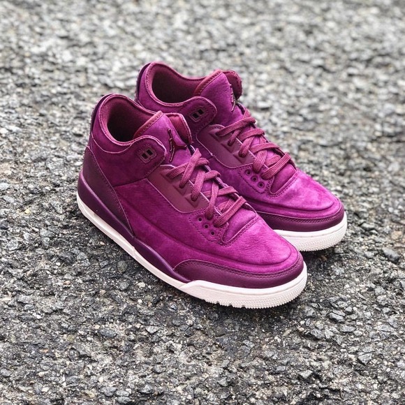 🙅‍♀️SOLD😄 WMNS JORDAN RETRO 3 SE SNKRS BURGUNDY NEW - Picture 2 of 7